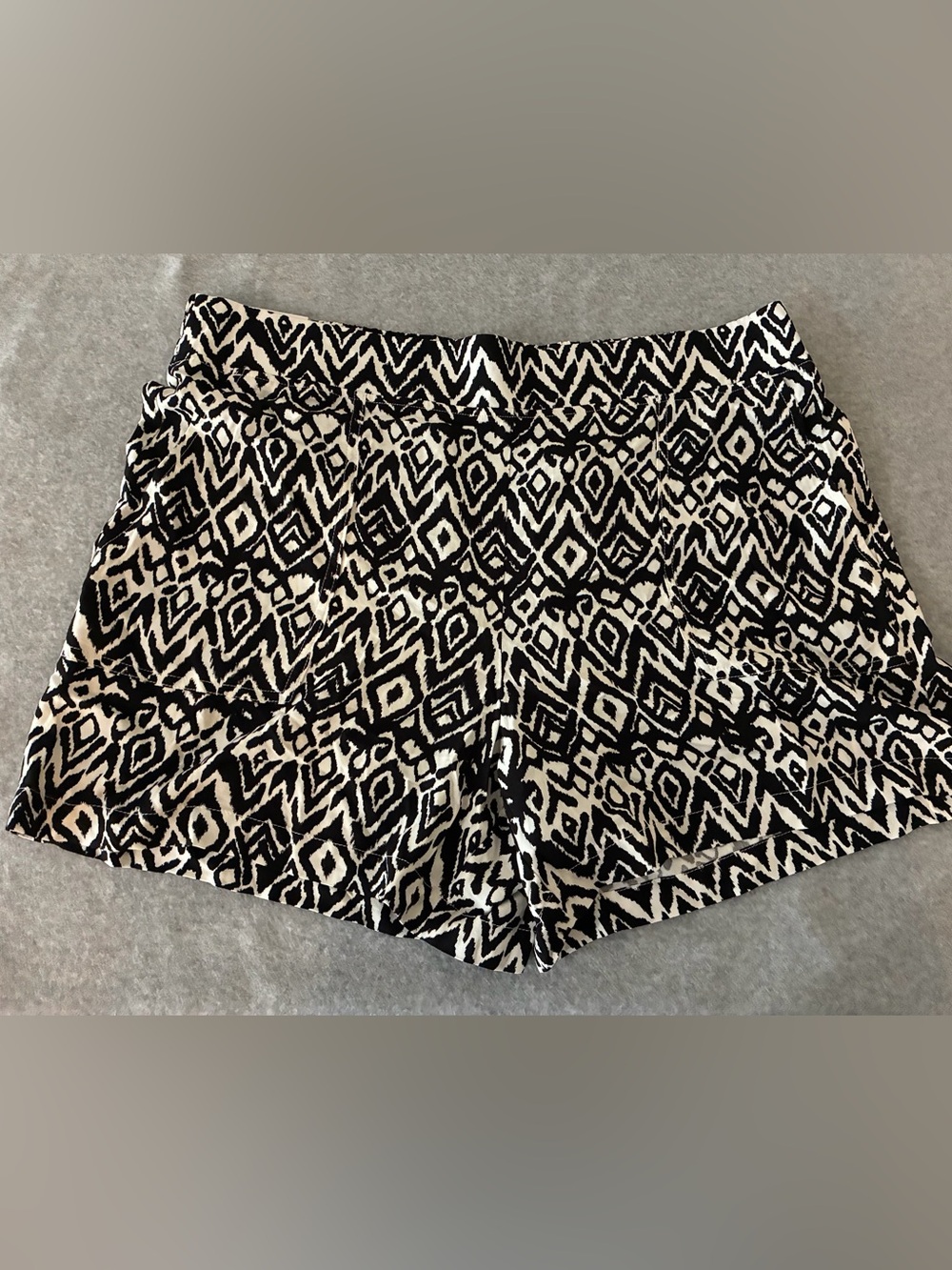 Wildfox Printed Shorts Size XL NWT